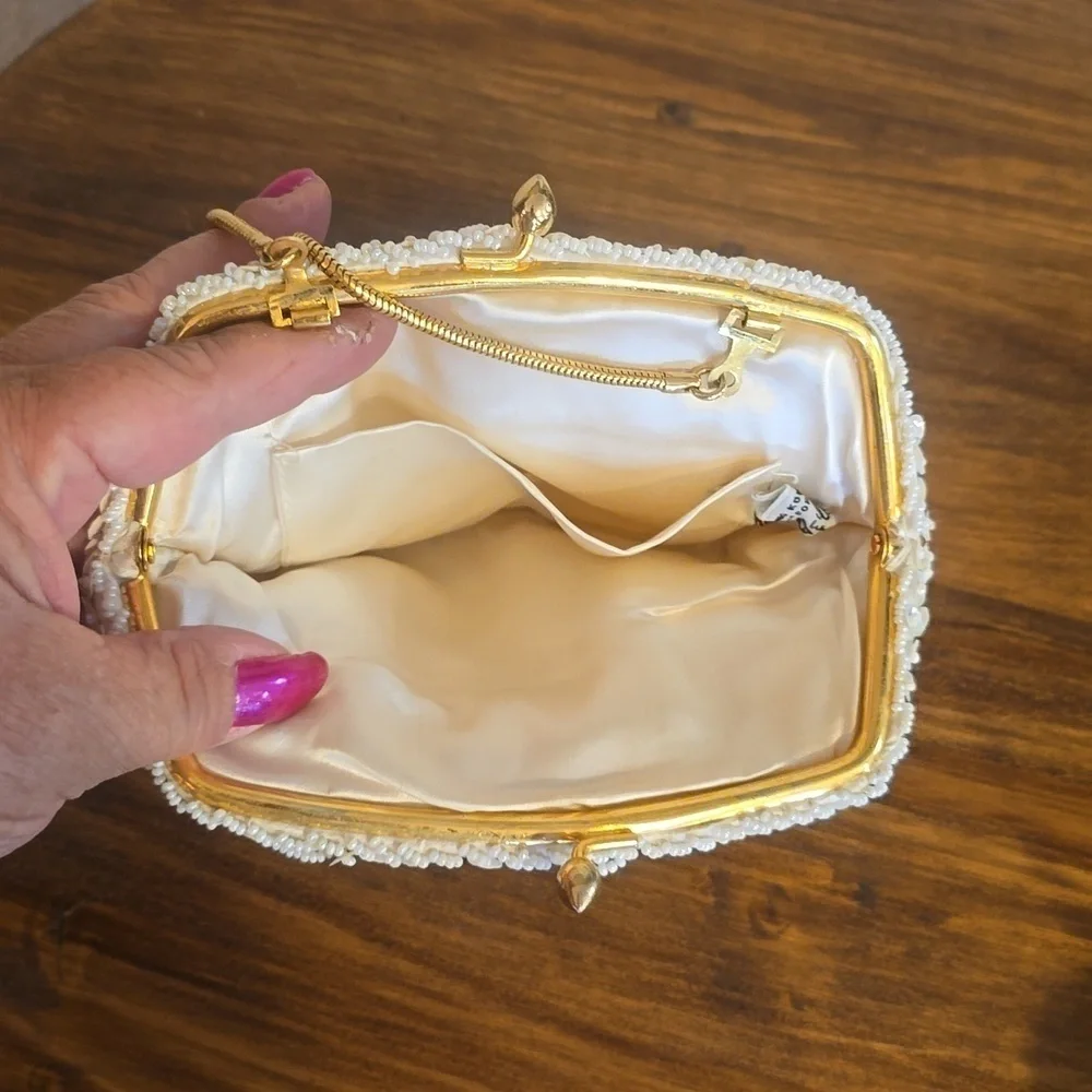 Vintage Irredescent White Sequin Clutch Wristlet Stunning!! Marshall Fields & Co - Picture 6 of 10